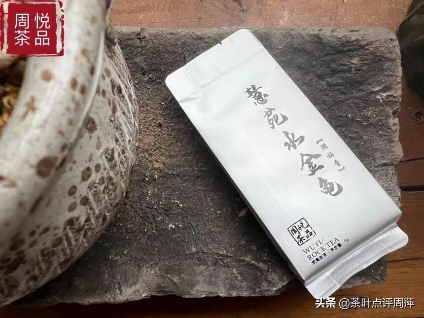 慧苑水金龟：腊梅香炸裂，老树的颗粒感细碎做点缀，层次感丰富