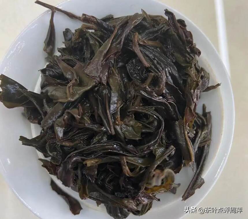 茶评：肉桂和水仙常见的缺陷都在这里了