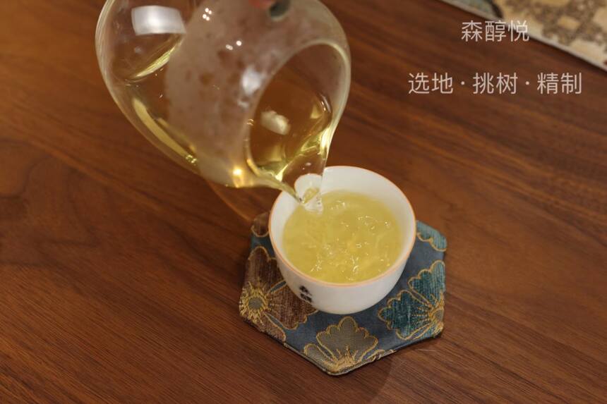 存普洱茶，是选散茶好，还是饼茶好？