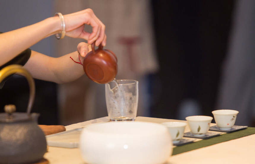 茶行业最大内幕：茶店几乎没有客人，茶老板的店铺为何很难倒闭？