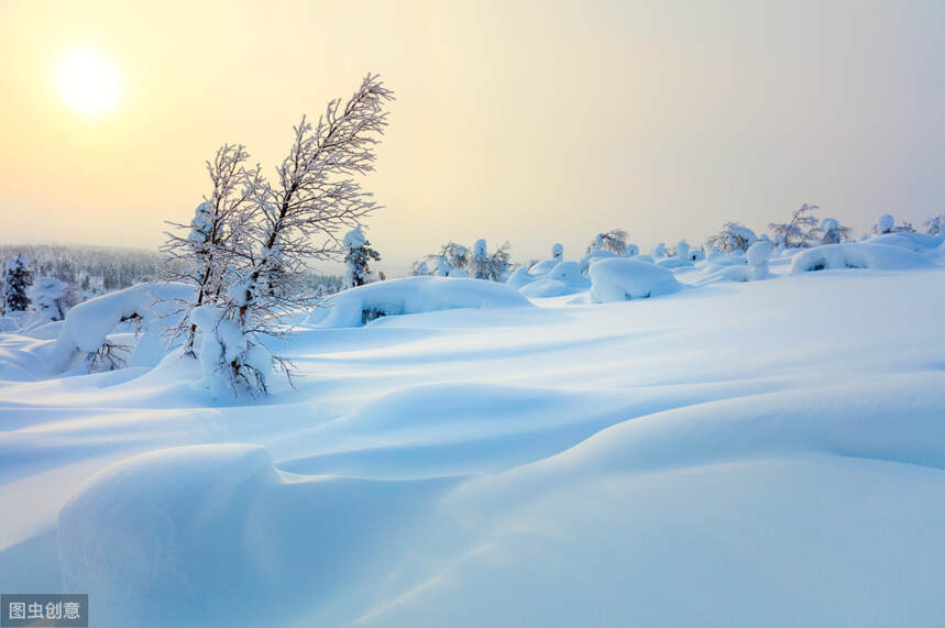 22日22时59分“小雪”: 应是天仙狂醉，乱把白云揉碎