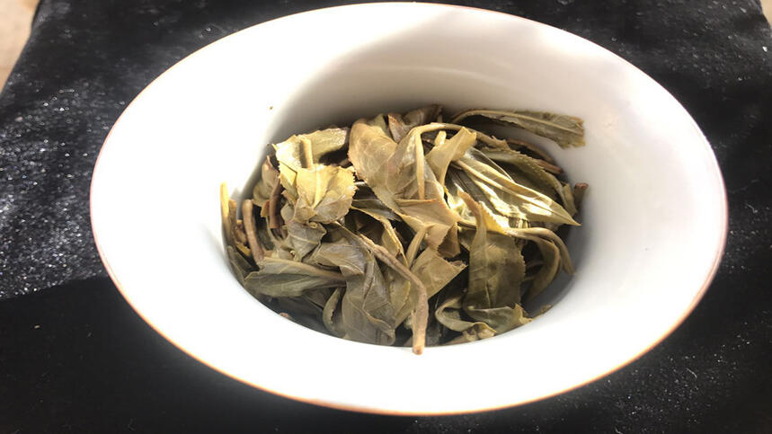 老徐鉴茶第125期：2018老班章头春古树茶品鉴报告（广州茶友寄）