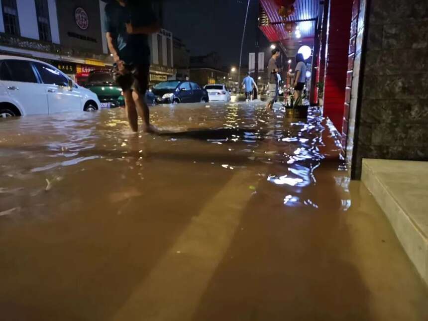 东莞万江惨遭水淹，损失惨重，多少人一夜回到解放前