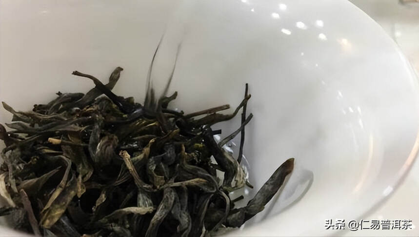 年轻人为什么只喝奶茶？喝纯料能解决年轻人只喝奶茶的习惯么？