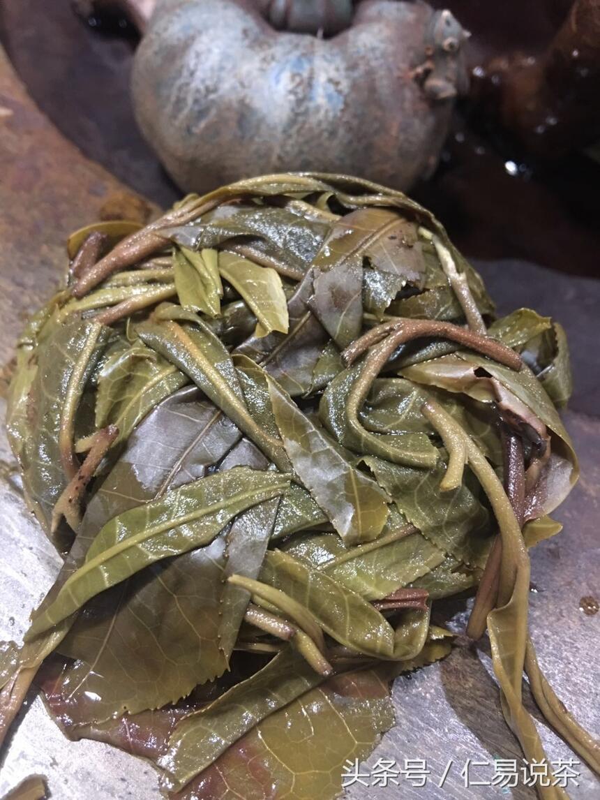 仁易说茶：普洱茶真的是越喝越饿？可能您喝到了问题普洱茶