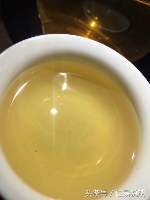 仁易说茶：普洱茶真的是越喝越饿？可能您喝到了问题普洱茶