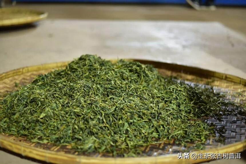 这么多茶友喜欢喝普洱茶，到底喝的是什么？苦涩香甜，厚醇滑润？