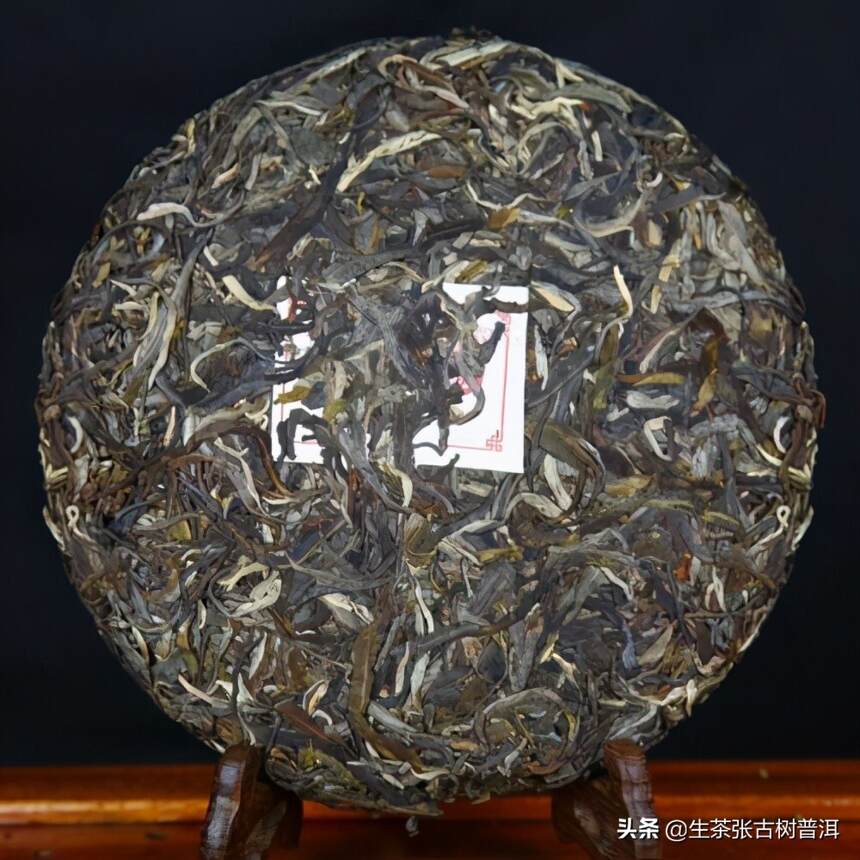 为什么普洱茶饼能长期保存，普洱散茶却不可以？两者有何区别？