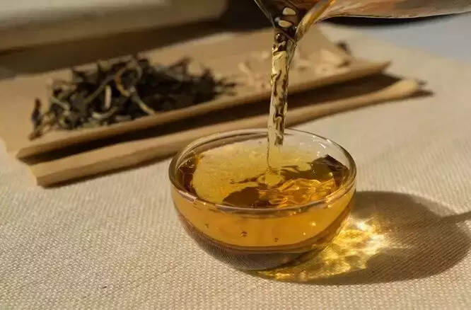 老茶一定比新茶“贵”吗？