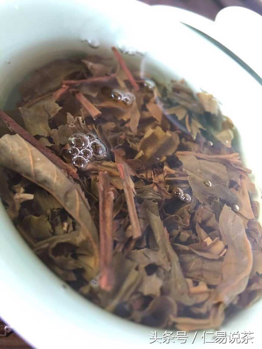 仁易说茶：普洱茶水浅的标准，你认为的普洱茶主流标准会是什么？