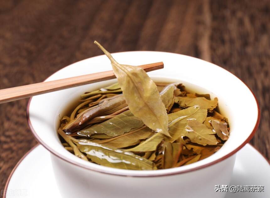 小半万的茶，用放了很久的水泡，会是什么滋味？