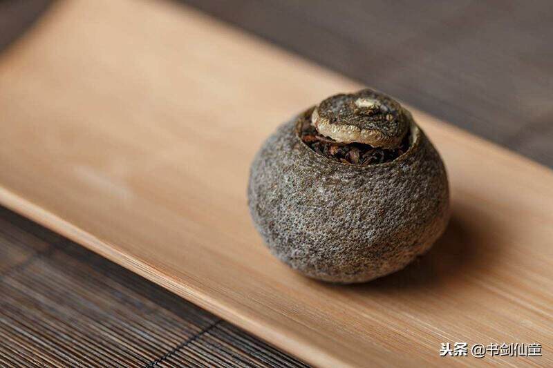 大家都把这些当做发霉，真的误会普洱茶了！