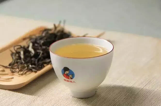 老茶一定比新茶“贵”吗？