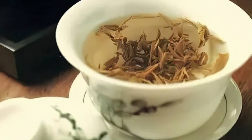 生活不易，来，吃杯茶