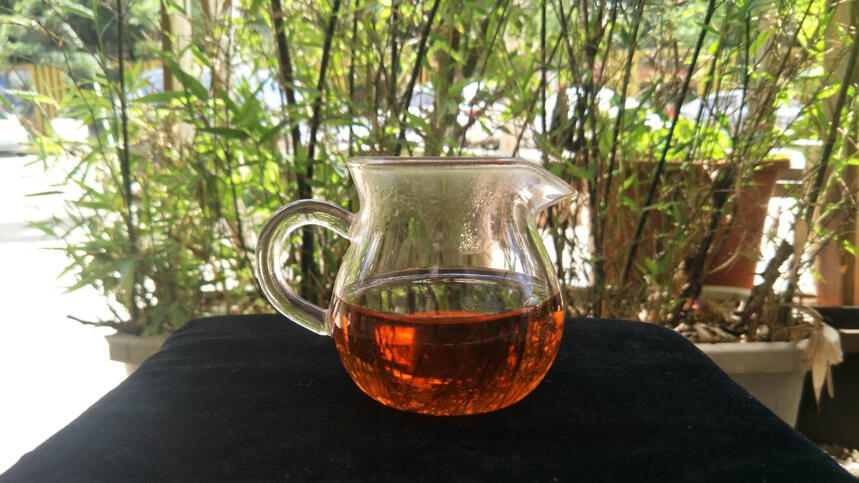 老徐鉴茶第133期：限量版带红书的古树茶品鉴报告（广西茶友寄）