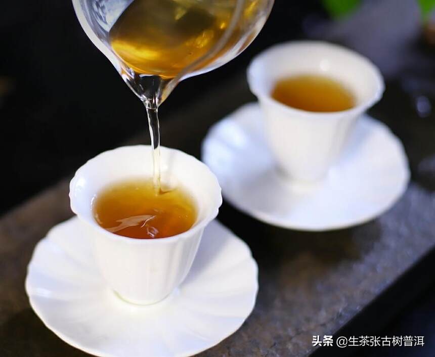 老茶客为什么喜欢喝易武普洱茶，甚至还喜欢收藏易武普洱茶？