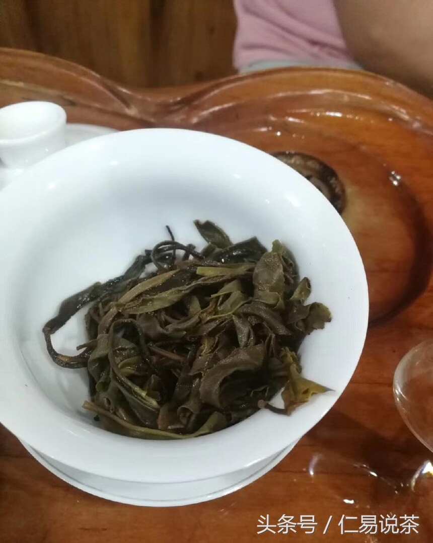 仁易说茶：央视曝光的乱象普洱茶，他的背后究竟是什么原因导致？