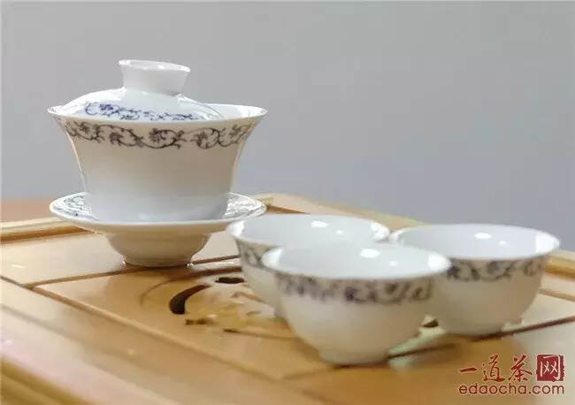 茶杯里的智慧 漫谈潮汕工夫茶的科学性