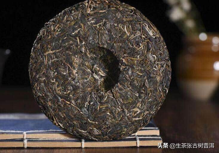 保存普洱茶饼有哪些注意事项？对存放容器有什么要求？