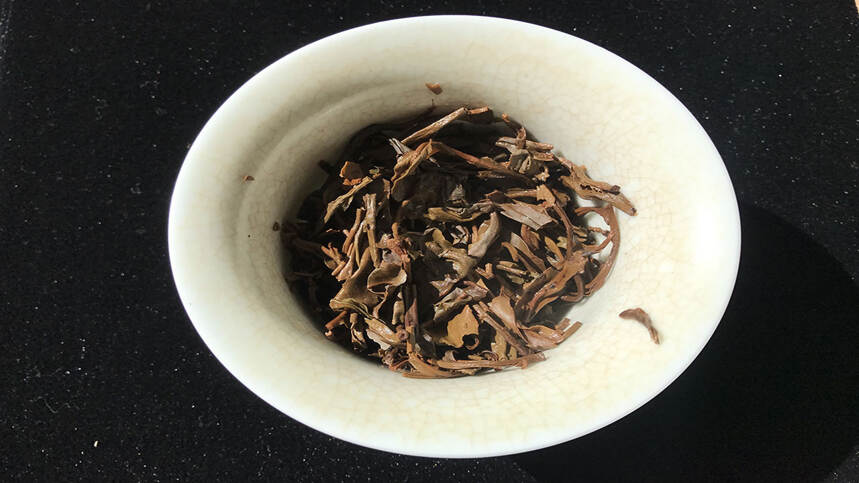 老徐鉴茶93：2700元一公斤的布朗山普洱茶品鉴报告（广东茶友寄）