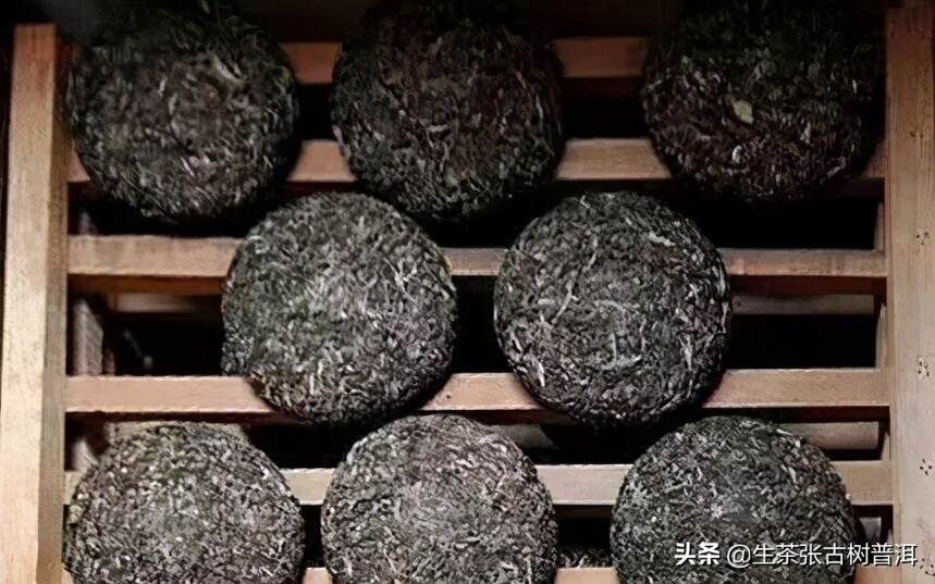 为什么普洱茶饼能长期保存，普洱散茶却不可以？两者有何区别？