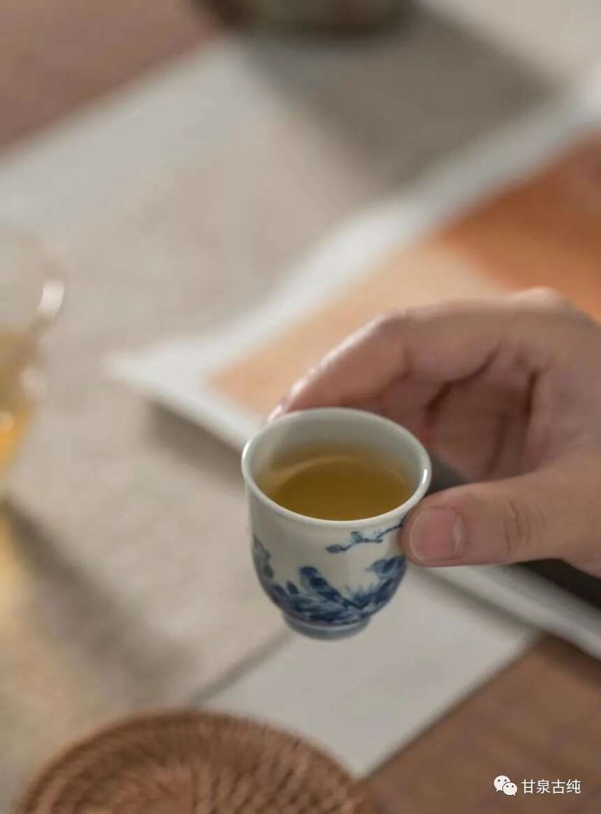 普洱茶出现锁喉的茶汤，还能继续喝吗