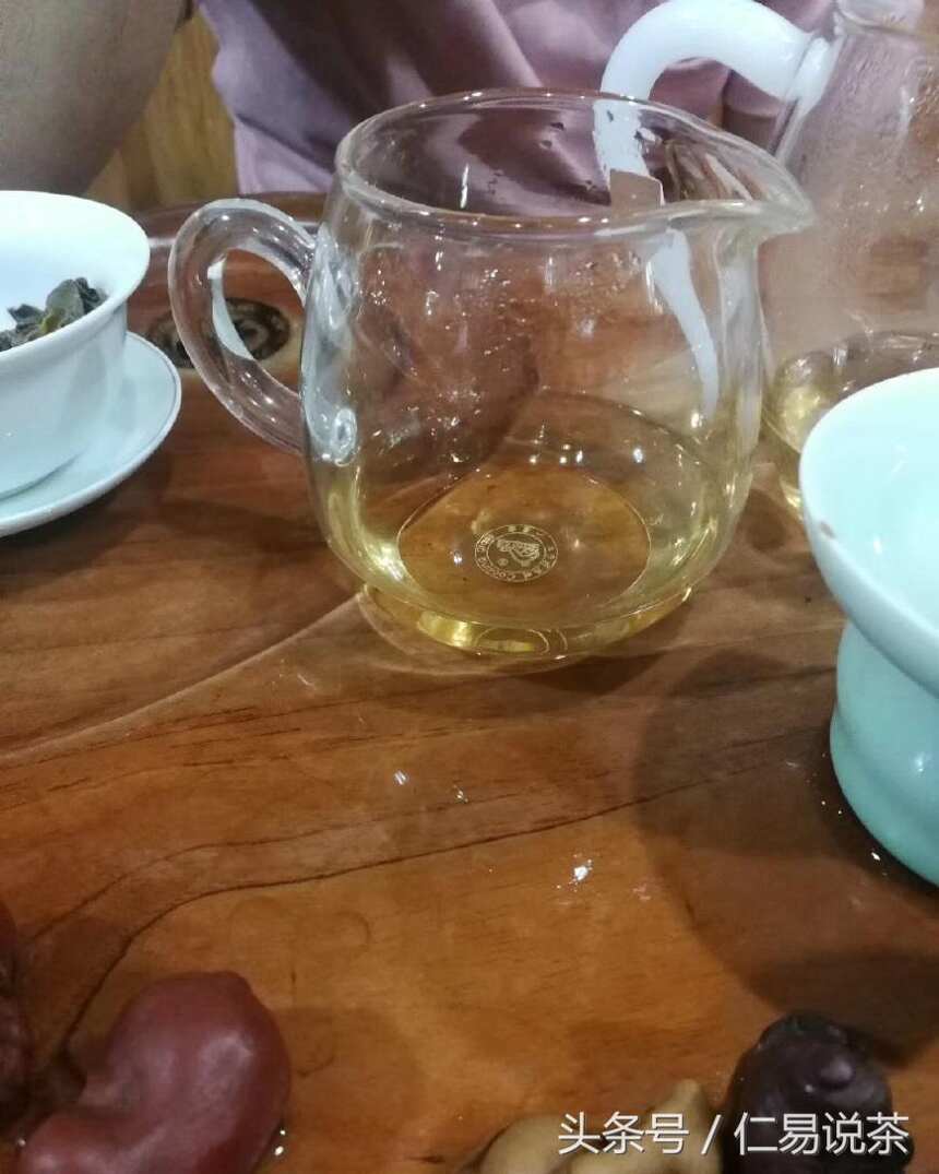 仁易说茶：央视曝光的乱象普洱茶，他的背后究竟是什么原因导致？