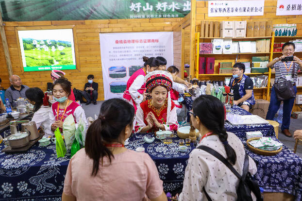 湖南茶博会开幕，“三湘四水五彩茶”整体参展，红茶是一大亮点