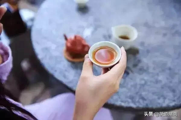 会摆夏日茶席，犹入清凉地儿