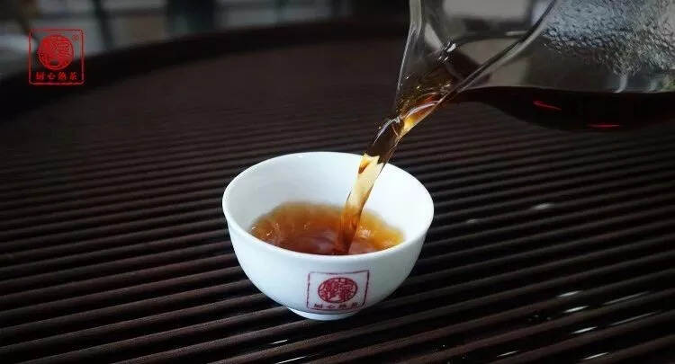 熟茶大公开：1-9成熟的熟茶发酵滋味