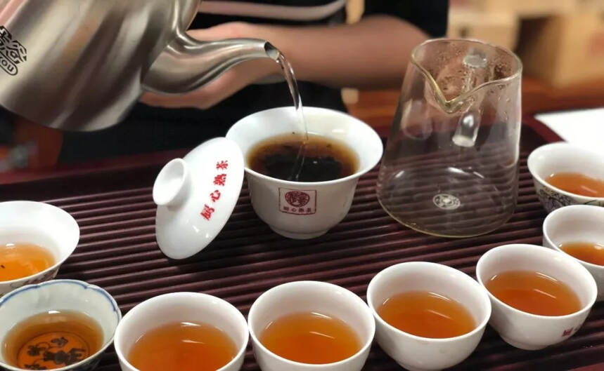 熟茶大公开：1-9成熟的熟茶发酵滋味