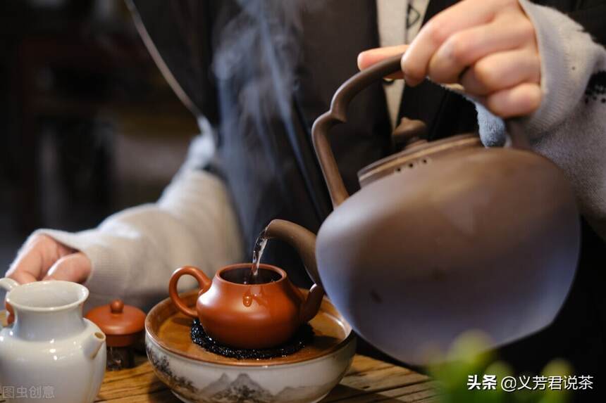 又到秋天煮茶季，响一壶秋香四溢，熬一方宁静致远