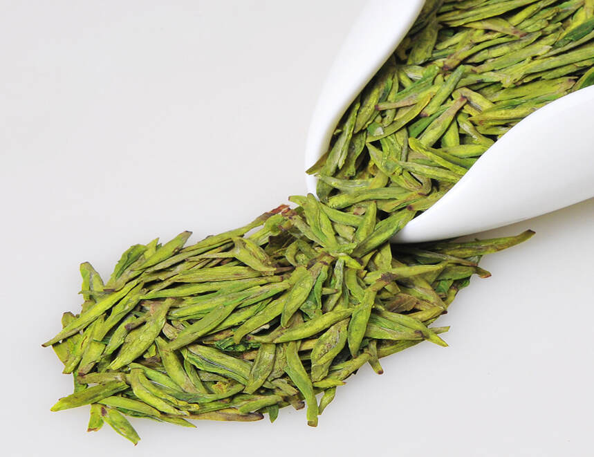 春天来了，大自然送给我们的第一份礼物是绿茶，清汤绿叶香高气扬