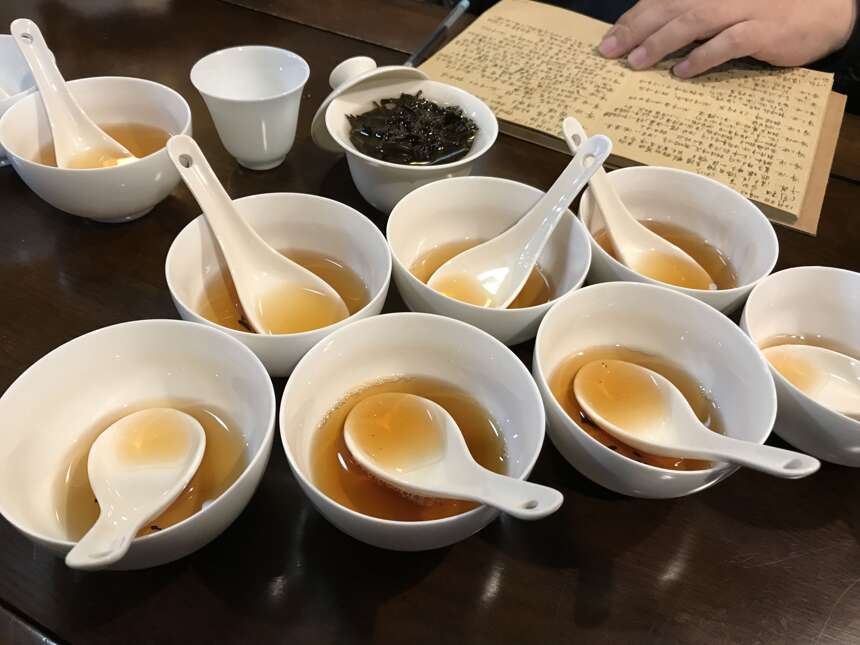 喝这个比喝茅台贵多了，2018开年第一天牛栏坑肉桂品起！