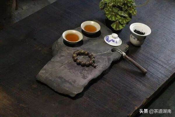 茶的“湿泡法”和“干泡法”