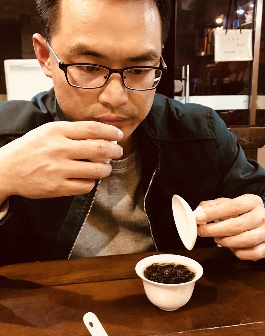 喝这个比喝茅台贵多了，2018开年第一天牛栏坑肉桂品起！