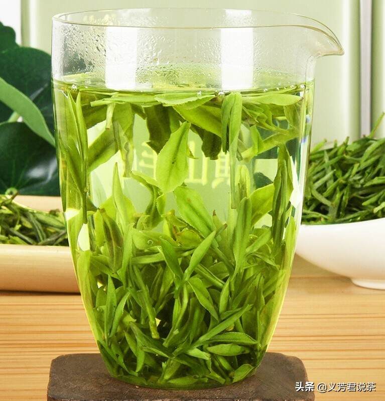 玻璃杯泡绿茶怕烫，怕茶叶随茶汤入口尴尬？看完此文，豁然开朗