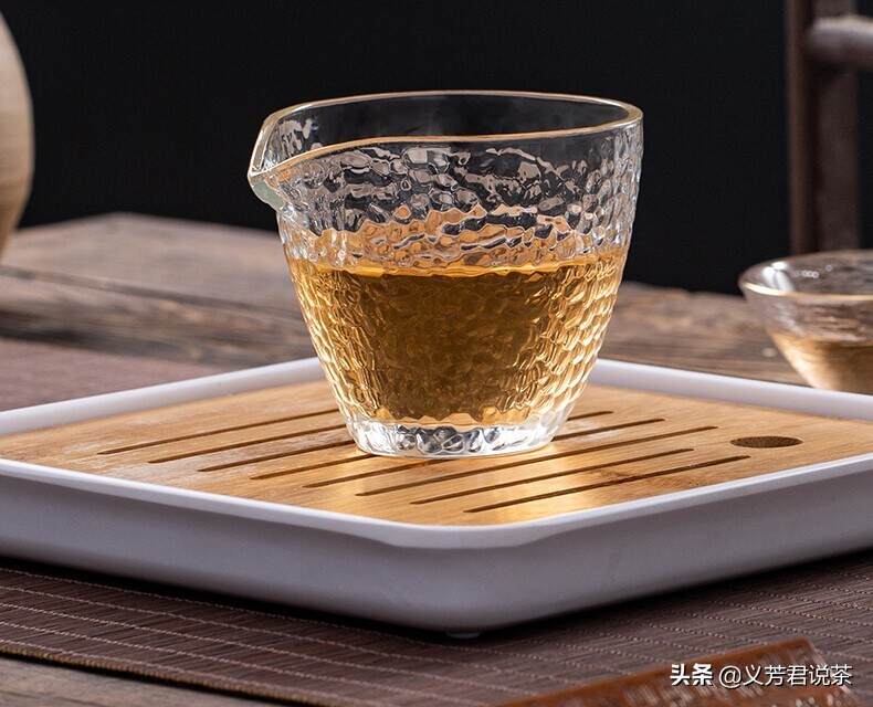 泡茶“公道杯”的三种妙用，尤其是第二种，很多人不知道