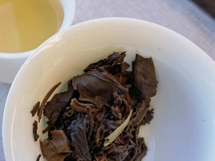 安吉白茶不是白茶，大红袍竟然是一种青茶，六大茶类应该如何划分