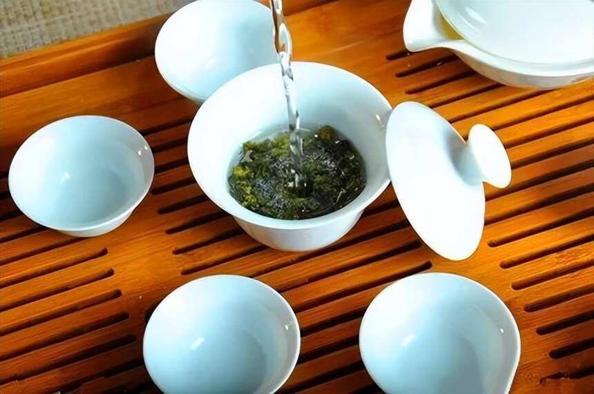 这五个泡茶小细节，就是你和茶艺师的差别