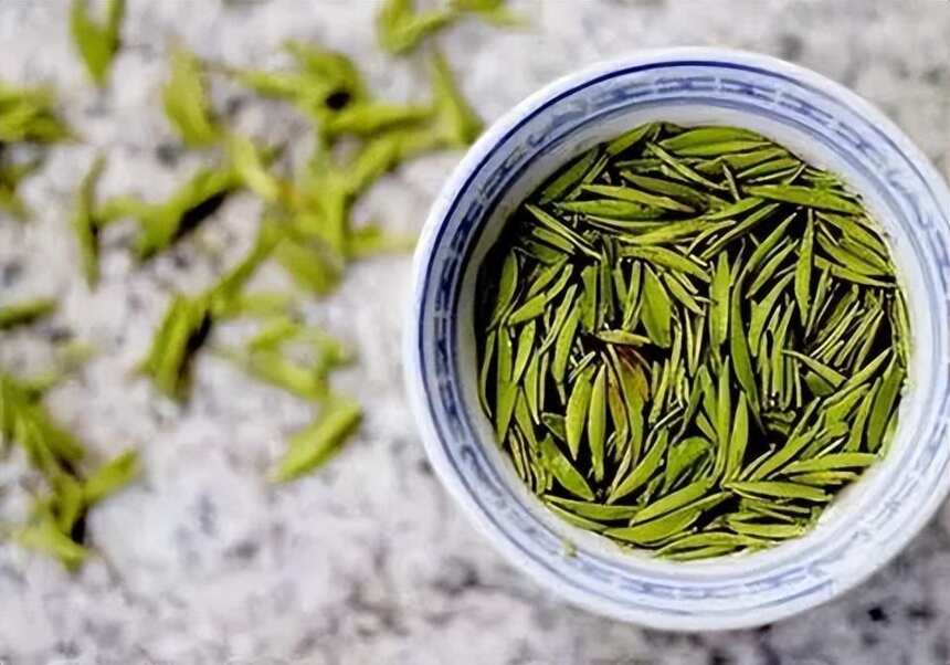 静下来喝杯茶，一切都会不同