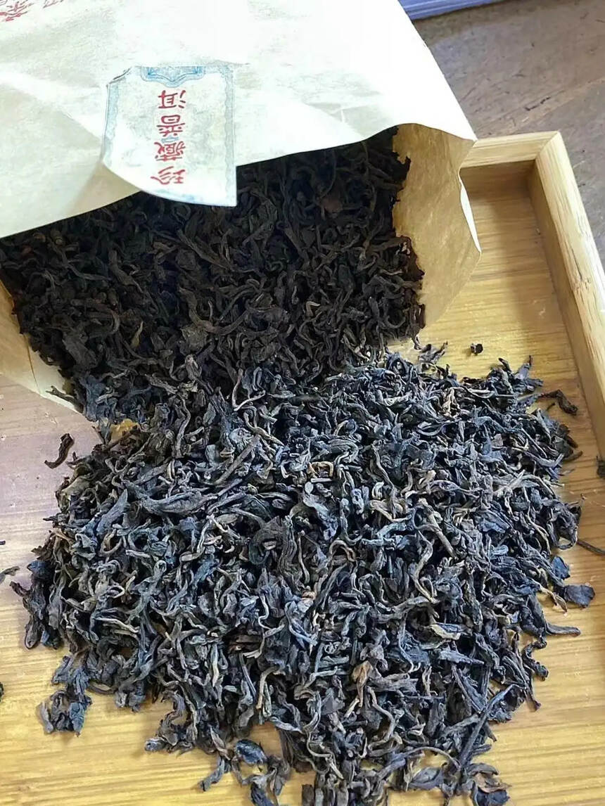 黎明公司三分场兴发茶厂2009年 云南古树普洱茶