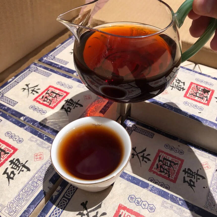 #普洱茶# 90年代冰岛茶头砖500克熟茶，耐泡度高