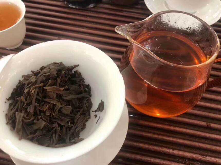 #普洱茶# 2002年福海班章，采用布朗山野生大树茶