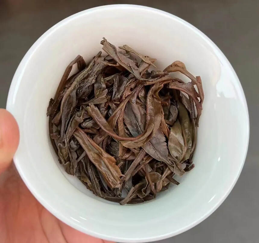 #普洱茶# 2014年陈云号圆茶，易武纯料。