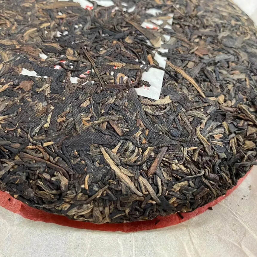 2004年鹏程茶厂，小白菜茶饼，规格:200g/饼，