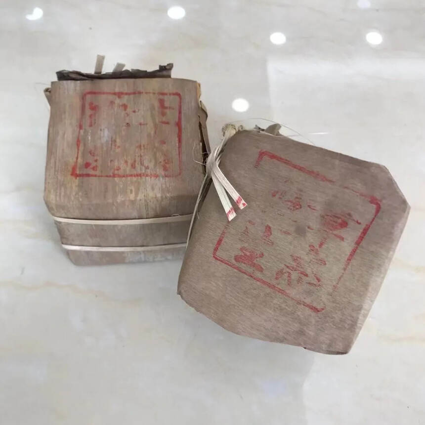 #普洱茶# 2002年100克“班章生态”方砖生茶，