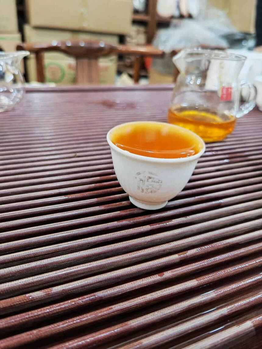 #普洱茶# 2011年福海那卡乔木，早春青饼。