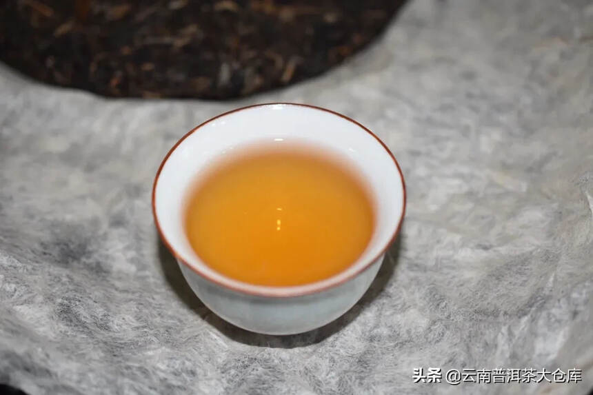 90年代千年班章干仓青饼#普洱茶# 
精选古茶树原料