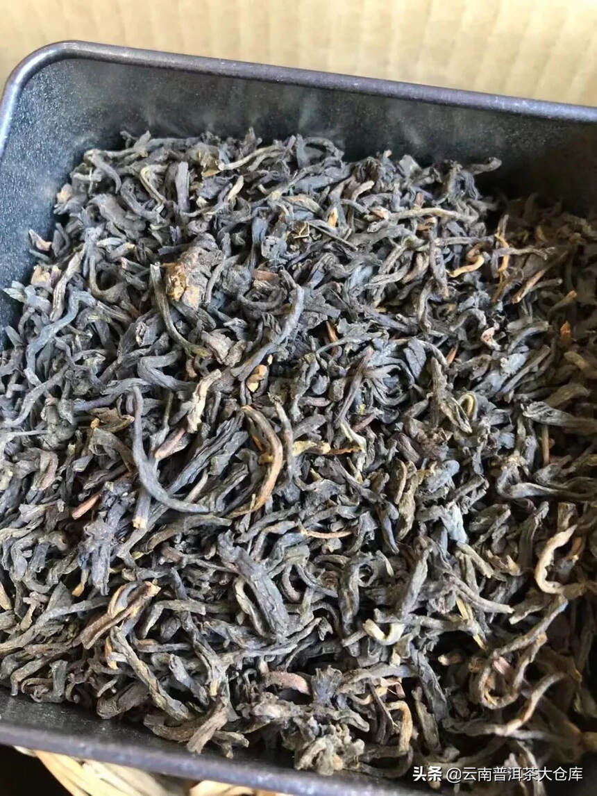 九十年代槟榔香六堡茶1500克
槟榔香显，伴有木香陈